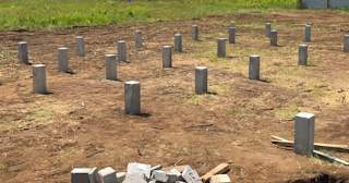 Фундамент на забивных жб сваях под ключ в Серове - фундамент из забивных железобетонных свай цена от 3126 руб/м2